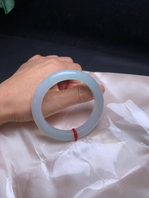 620328，55浅绿底手镯，清新细腻，干净秀气，润润的 商品图5