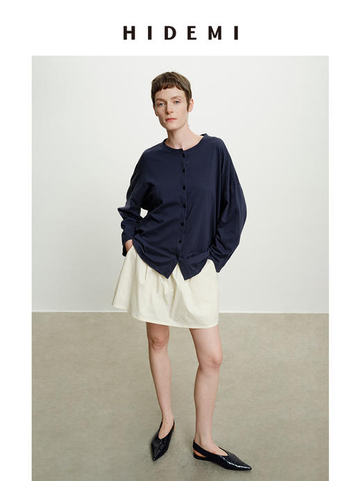 HIDEMI 自然水洗棉做旧感圆领纽扣开衫式t恤长袖上衣 白色/藏青色 商品图4