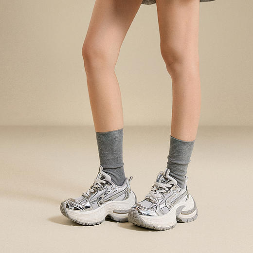 千百度厚底银色老爹鞋女款增高透气时尚运动休闲鞋A25318862 商品图1