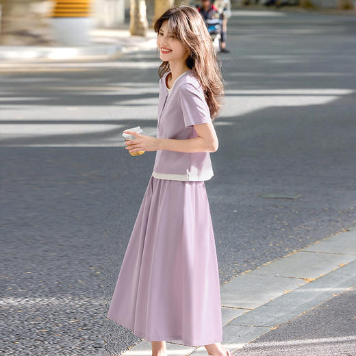 【周末秒杀】熙世界夏日休闲套装2025新款女装气质紫色假两件T恤半身裙两件套 商品图3