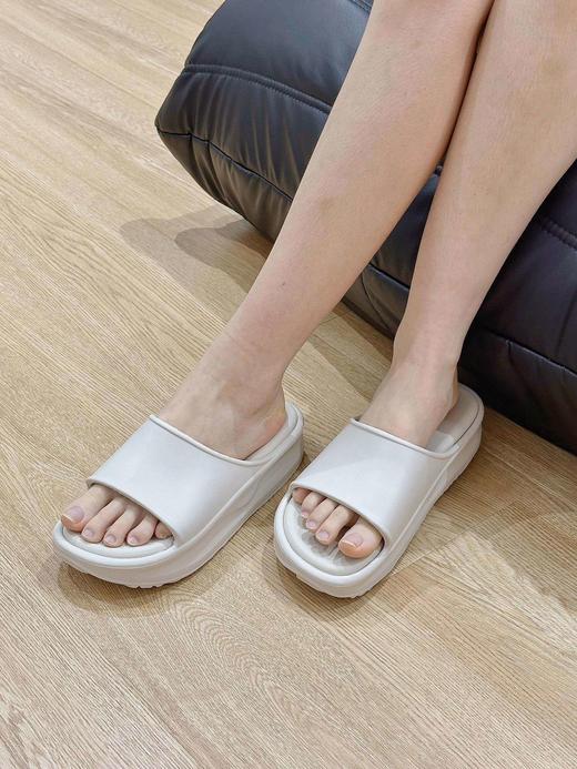 男女同款出口内销单Wild*Q弹厚底云端感一字拖鞋纯色系 商品图4