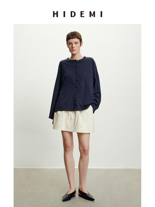 HIDEMI 自然水洗棉做旧感圆领纽扣开衫式t恤长袖上衣 白色/藏青色 商品图1