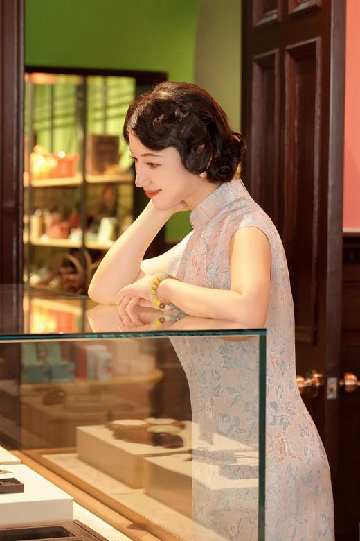 荷言GL 云露 仙子同款织金蝴蝶牡丹仿罗丝质旗袍 商品图3