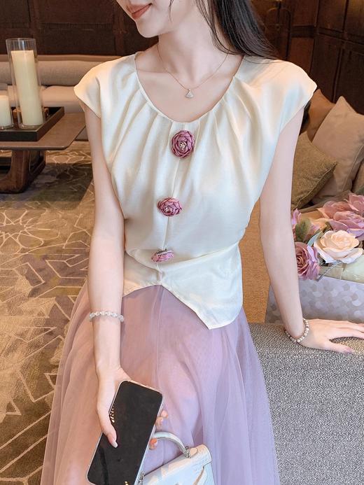 张心子【浆果花园】圆领气质立体花上衣 U2506051 商品图1