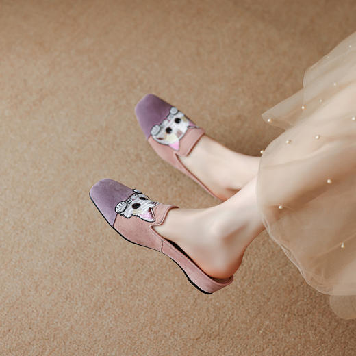 【预售5天】刺绣羊翻绒内增高半拖鞋女包头外穿时尚拼色方头凉拖鞋HYT&7445 商品图3