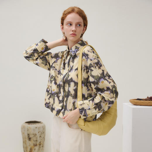 谜底衬衣长袖女2025秋季新品复古通勤短款原创印花衬衫253MC1025 商品图2