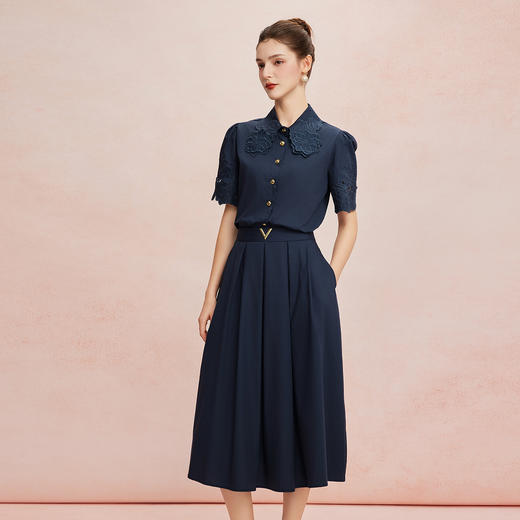 QF261斯尔丽25新款立体刺绣花朵领宽松显瘦上衣搭收腰半裙套装 商品图2