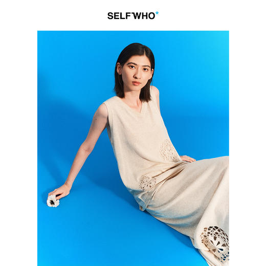 SELFWHO绿绒蒿系列莱赛尔亚麻镂空花装饰半身裙女2025秋季直筒裙 商品图2