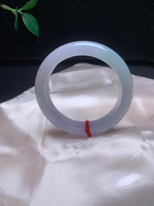 620331，52.6淡紫罗兰手镯，清新秀气，底妆超细，一节淡紫一节带浅绿色 商品图3