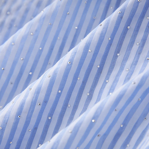 「高货wl」全新升级【铂金会员257/天猫339/差价82】(02953)洛诗琳设计感重工烫钻衬衫2025夏季天丝混纺收腰条纹上衣 商品图3