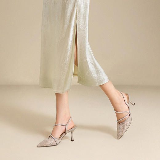 千百度蕾丝细高跟婚鞋时装凉鞋女包头宴会婚礼新娘鞋A25257784 商品图2