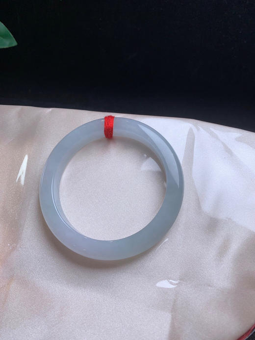 620337，52.8细条正圈手镯。清新秀气，细腻清新，带些底色。润润的 商品图4