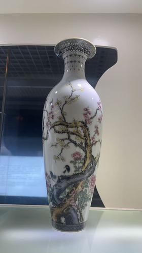 喜上梅梢小花瓶