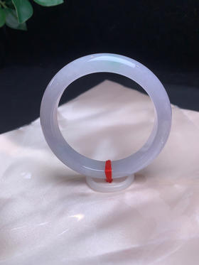 620327，55紫罗兰飘绿手镯，淡紫底飘清新绿，清新水润，很秀气，局部有个洒金点