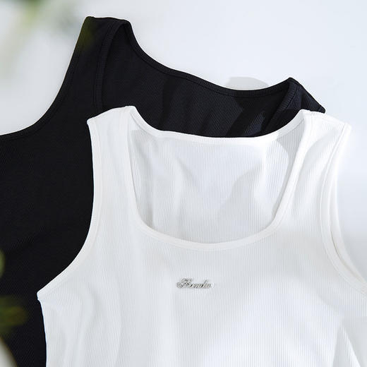 【周末秒杀】熙世界U领吊带背心女夏季2025新款通勤百搭弹力显瘦内搭外穿上衣 商品图3