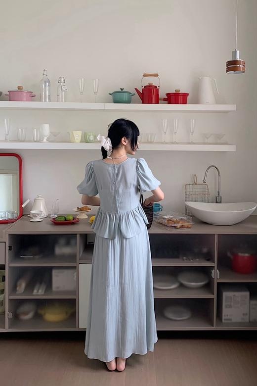 SUMMER & SAGE 韩系V领泡泡袖上衣半裙套装 20677 商品图5