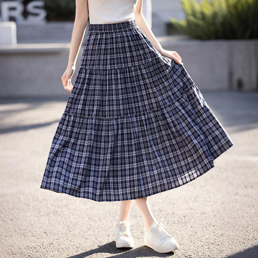 【专属特价】熙世界复古藏青格纹半身裙女夏装新款高腰显瘦格子长裙a字蛋糕裙 商品图3