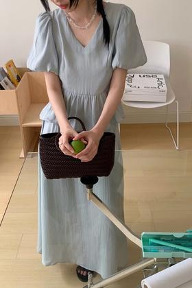 SUMMER & SAGE 韩系V领泡泡袖上衣半裙套装 20677