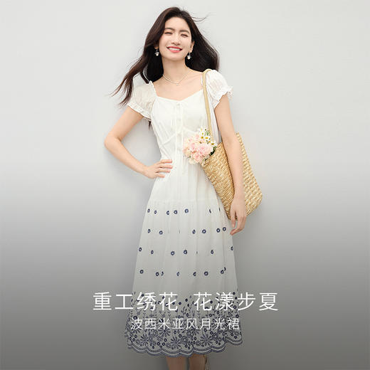 【专属特价】熙世界波西米亚风刺绣连衣裙女2025夏日新款独特超好看白色长裙子 商品图2
