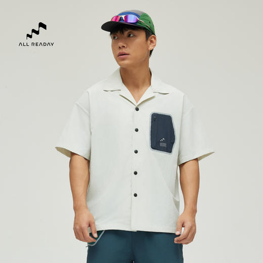 【好货清仓 独特古巴领 前短后长设计】新奇天轻量防泼压胶口袋宽松版短袖衬衫-宽松版，码数偏大 商品图3