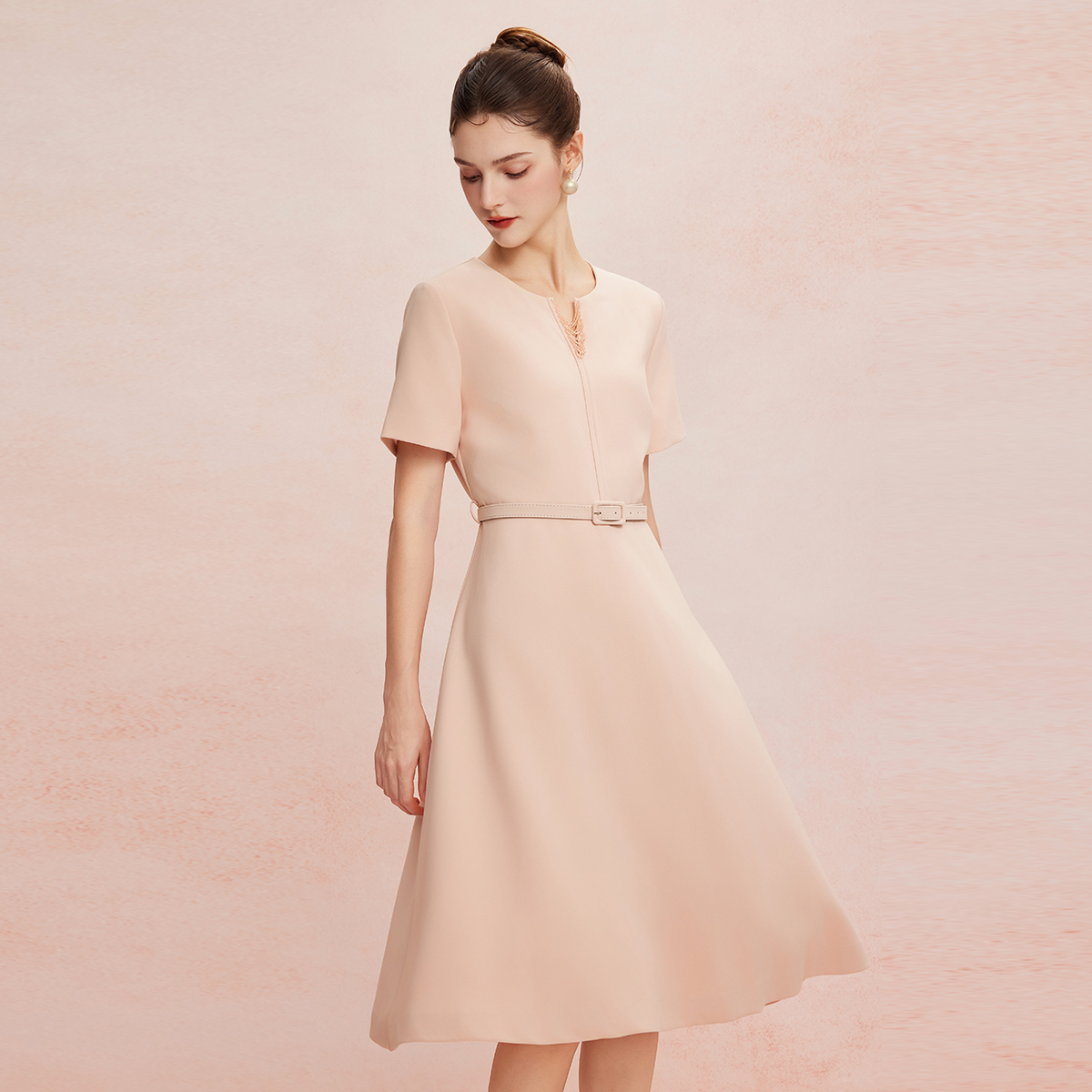 QF8E7斯尔丽25新款法式优雅丝毛小礼服领口晶莹水晶流苏放摆轻奢连衣裙