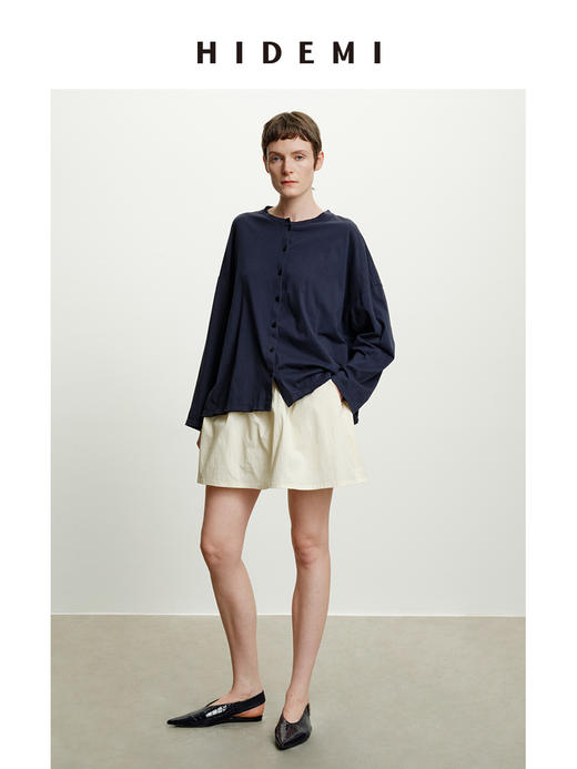 HIDEMI 自然水洗棉做旧感圆领纽扣开衫式t恤长袖上衣 白色/藏青色 商品图3