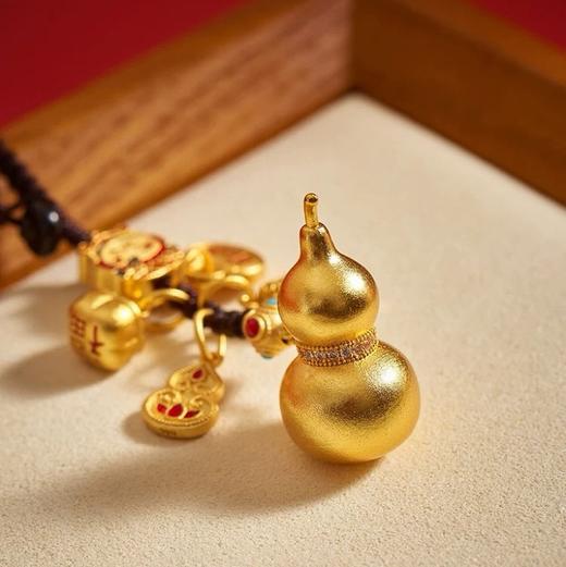 【敦煌财神沙金葫芦挂件】敦煌福泽古法沙金挂绳吊坠镂空花五福 路路通 新中式财神葫芦挂坠 商品图3