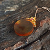 【天然正品】AU750黄金镶天然无杂裂棕色圆形意境琥珀吊坠项链32.3*24.8*6.2MM（皆取最大值）女士现售价：1080特价！190625NJS01 商品缩略图4