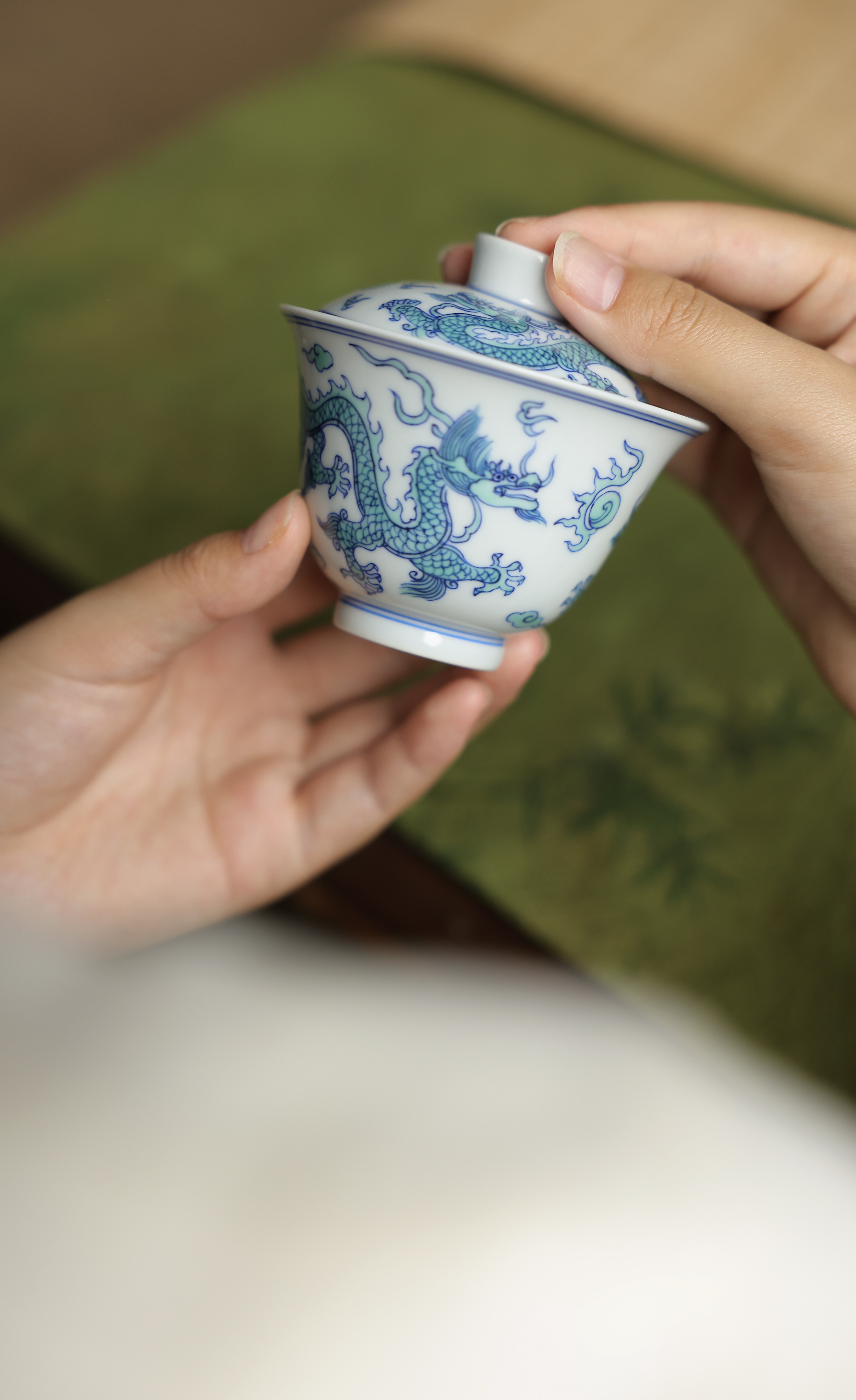 【朗瓷阁】斗彩绿龙二才盖碗满容约130cc