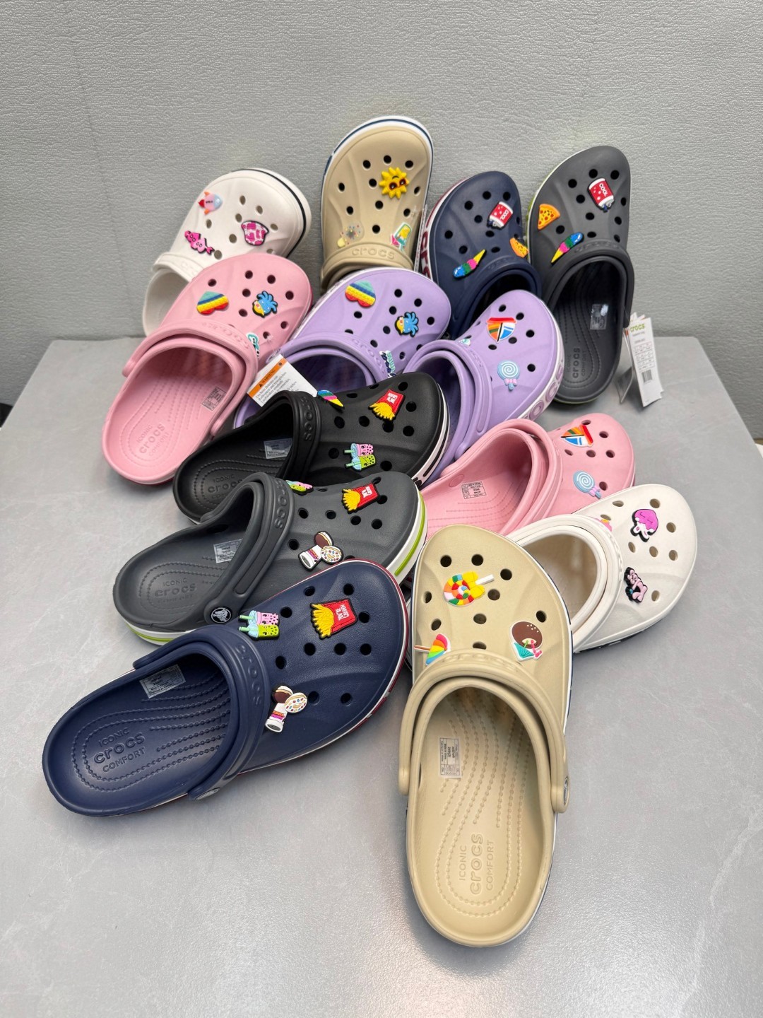 Crocs大贝雅洞洞鞋男女鞋户外沙滩鞋轻便透气凉鞋拖鞋（赠送6个鞋花）