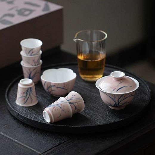 束刻/苍烟红/手绘兰花/马蹄茶杯/手工陶瓷品茗杯白瓷聚香闻香杯单杯简约现代客杯 商品图2