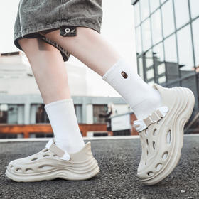 [小滋心选]【活动价 ¥49.9】“踩屎感”凉鞋上线！开车钓鱼、沙滩户外全搞定，厚底防滑还耐脏，舒适透气不怕水