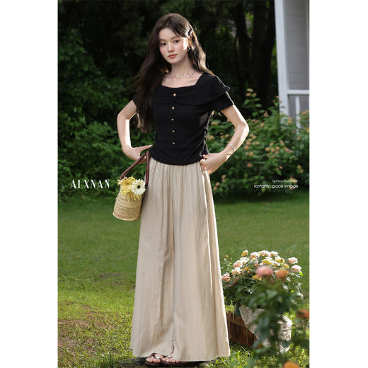 鹿向南漂亮独特气质荷叶边黑色T恤设计感收腰短袖法式上衣女夏季 商品图1