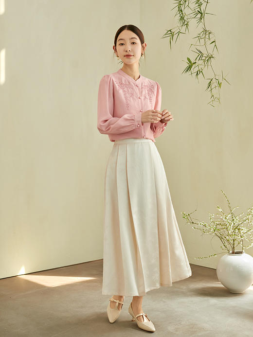 【五折购】熙世界新中式国风刺绣长袖衬衫女高级感气质醋酸衬衣2025秋新款 商品图3