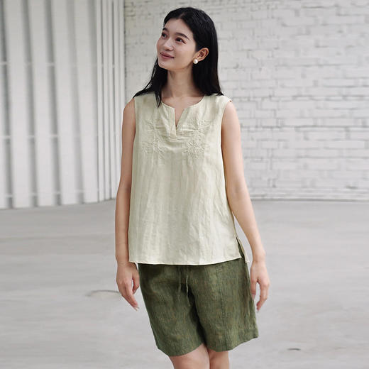 绽放315朵/【多巴胺系列·青柠】亚麻茶花盘带绣V领无袖背心吊带 商品图0