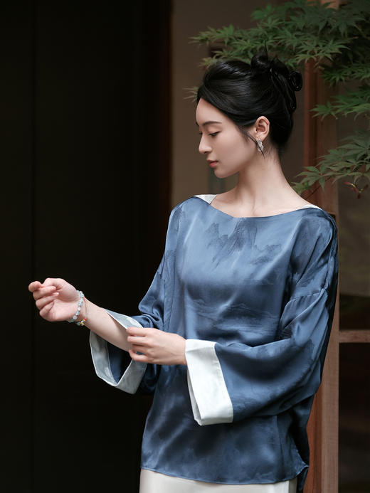 限量款 |STJINGx凯喜雅x故宫 |千里江山流光一字领插肩撞色上衣(不退不换) 商品图4