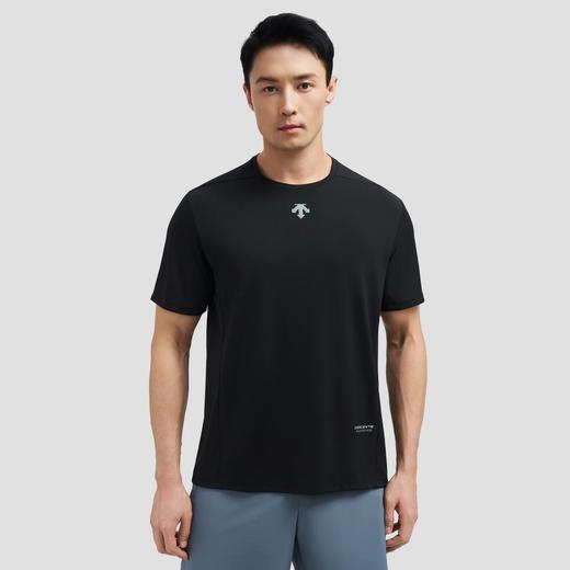 点此购买 迪桑特夏季RUNNING系列跑步运动健身男士短袖T恤 dd 322881 商品图8