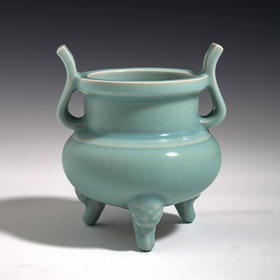 老字号 孙坑窑粉青釉兽足鼎式炉非物质文化遗产龙泉青瓷