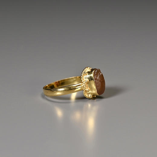 古埃及棕红玉髓圣甲虫戒指 商品图3