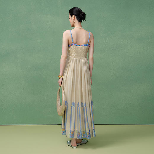 【林栖设计小店】绣花连衣裙新中式2025早秋新款吊带长裙女1952134B 商品图3