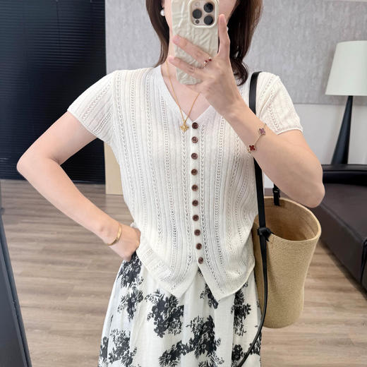 竹节麻小蛮腰V领小飞袖上衣 商品图5