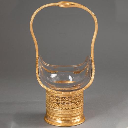 【已售】独角鹿西洋古董19世纪末法国出品蝴蝶结藤蔓主题铜鎏金精雕装饰水晶花果篮 商品图2