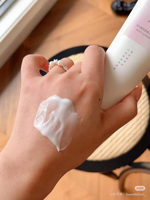 【半亩花田烟酰胺美白身体乳】✨RIVETOR修护技术 先修护再变白 敏肌放心用 ✨5%专利烟酰胺+肌酸酐 想不白都难-现货 商品图10
