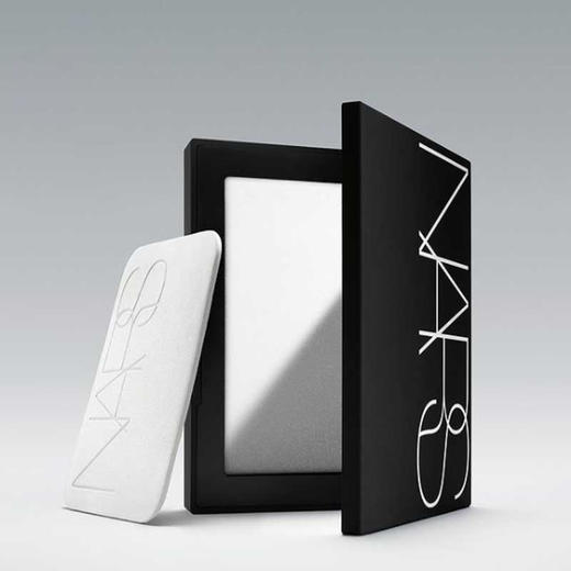 【百图lulu好物】【NARS控油定妆大白饼】【保税仓直发·蚂蚁链支持溯源】NARS粉饼娜斯蜜粉持久控油散粉裸光遮瑕大白饼定妆粉扑10g 商品图4