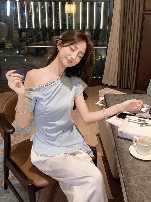 张心子【南法假日】夏日气质露肩斜肩短袖上衣 U2506001 商品图8