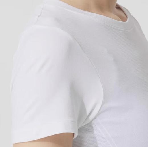 安德玛女士UA训练舒适透气圆领休闲短袖T恤 1388770-100 商品图3