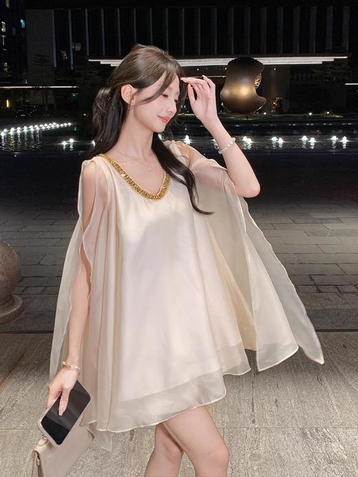 张心子【云织美学】V领宽松显瘦缎面上衣 U2506009 商品图8