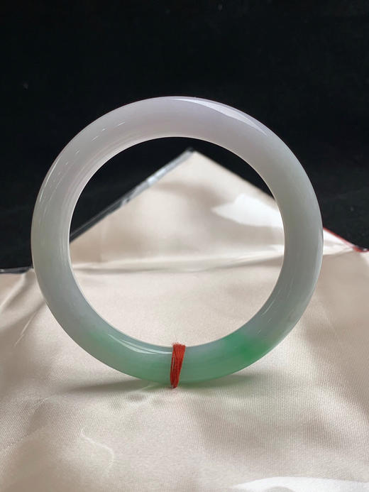 620346，55.6圈口，细糯飘绿细圆条美人条，淡紫底飘一截绿 商品图3