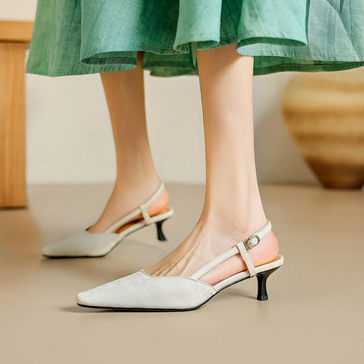 【预售5天】法式气质小方头后绊带高跟鞋女夏新款百搭后空单鞋真皮细跟包头凉鞋DYJ&CH2638 商品图2