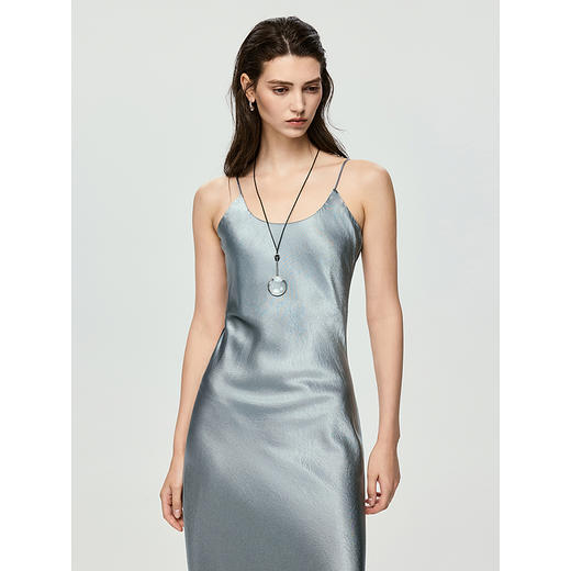 棉仓363616038-初棉醋酸流动感气质连衣裙 商品图3